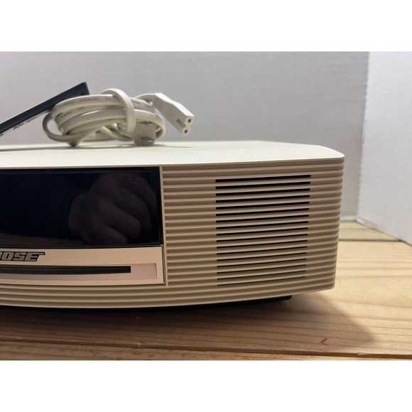 Bose Wave Radio CD Player AWRCC2  - Platinum White with Bluetooth Adapter - Picture 2 of 12